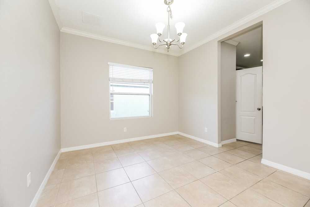 829 Celebration Ln - Photo 5 of 17