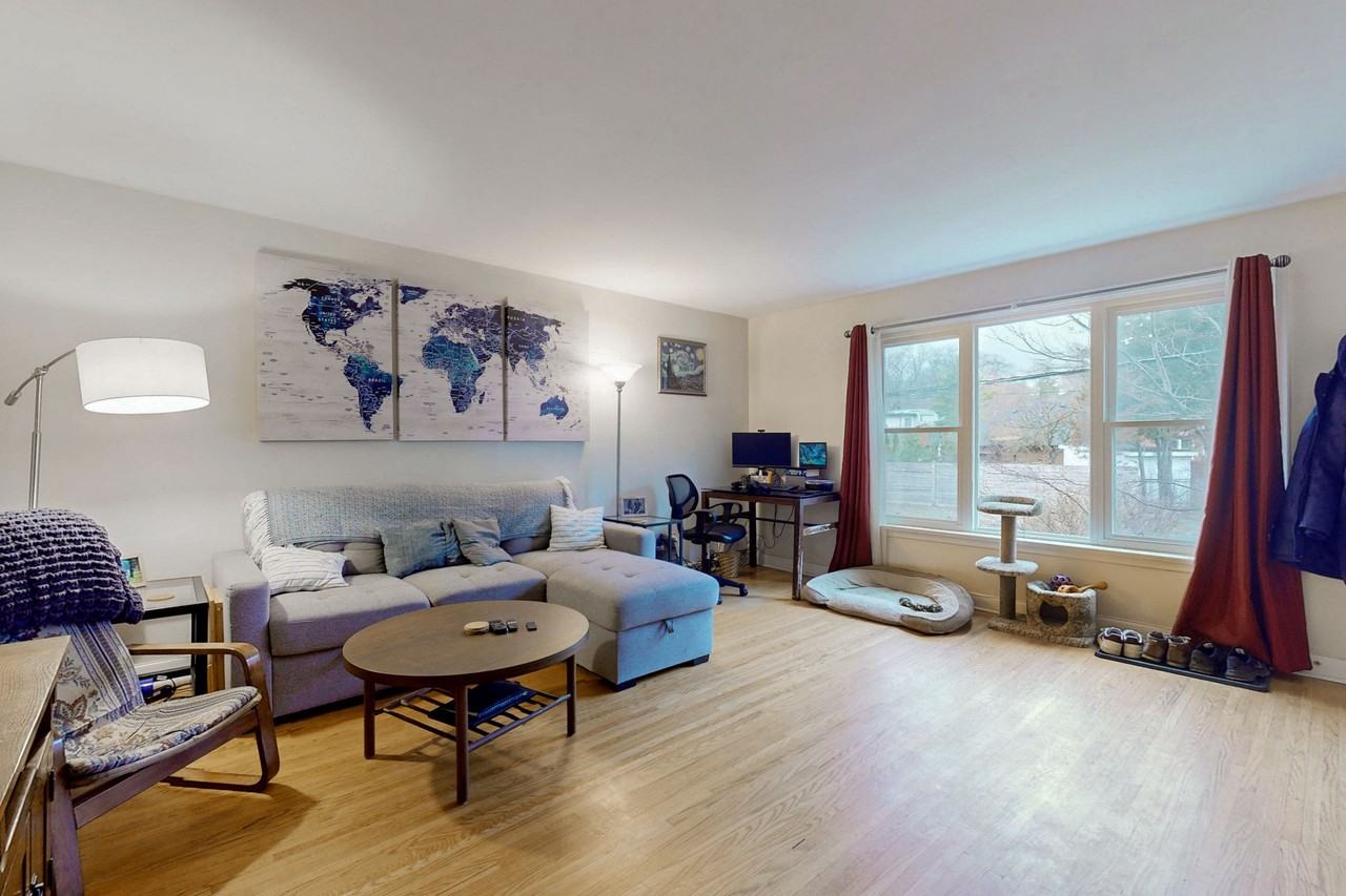 29 Love Crescent #Main - Photo 4 of 24