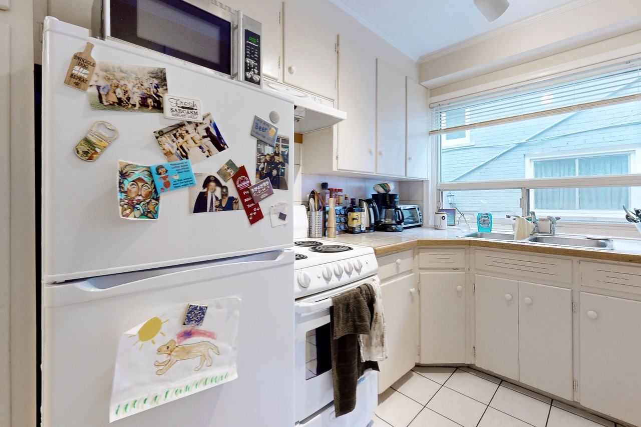 29 Love Crescent #Main - Photo 7 of 24