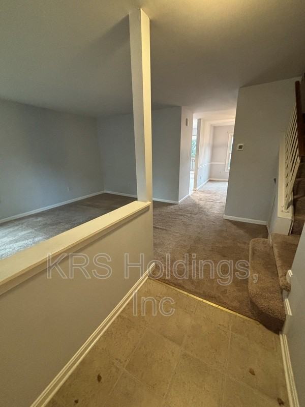 10707 Gideon Ct - Photo 3 of 25