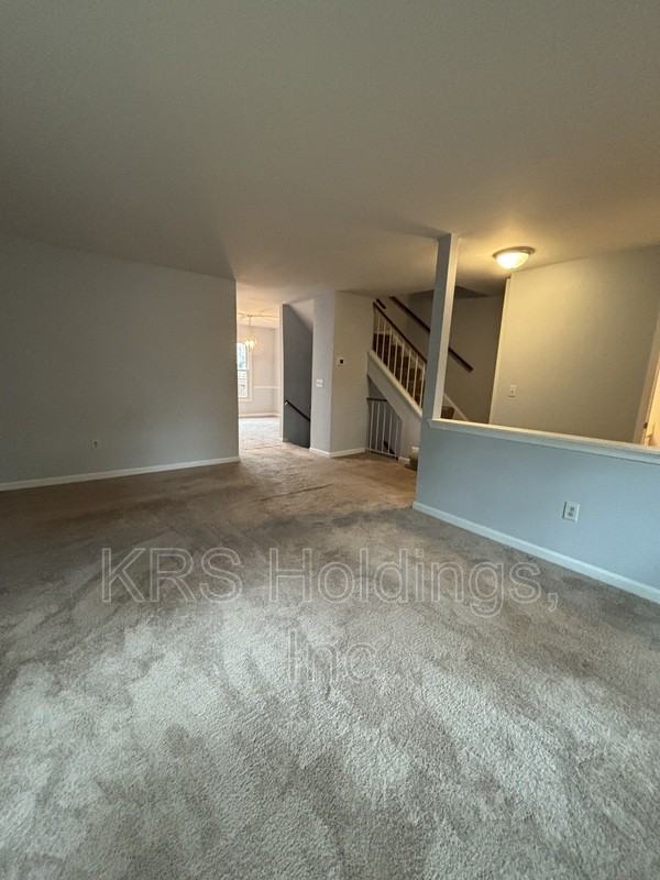 10707 Gideon Ct - Photo 5 of 25