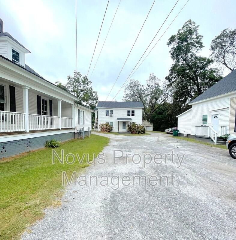 302 Cedar St #C - Photo 2 of 16