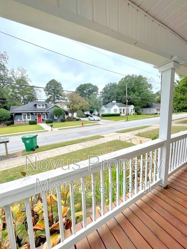 302 Cedar St #C - Photo 3 of 16