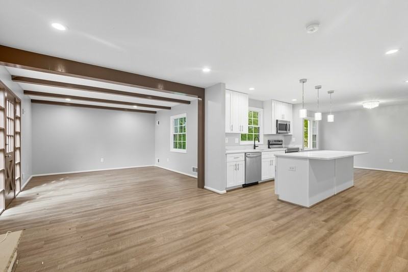 13314 Vanessa Ave - Photo 2 of 17