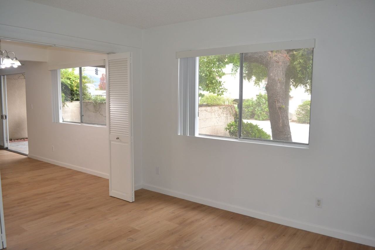 The Huntington Sunset - Photo 7 of 38