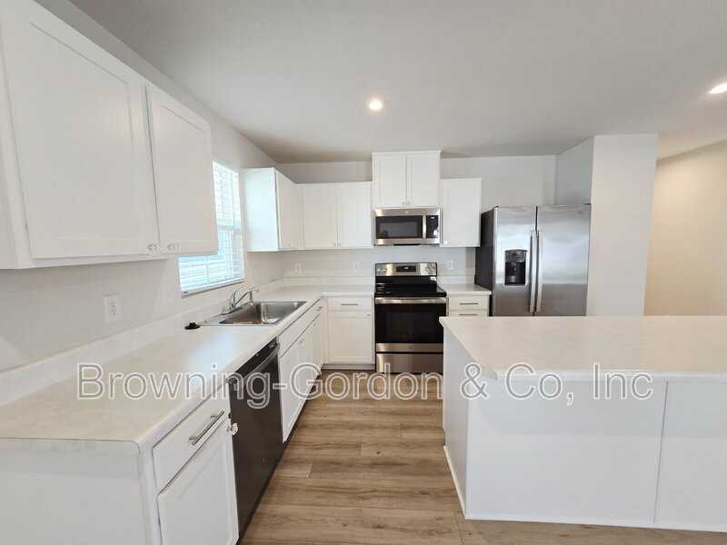 3036 Red Fox Rdg - Photo 3 of 14