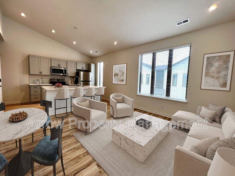 2230 R St #6 - Photo 2 of 11
