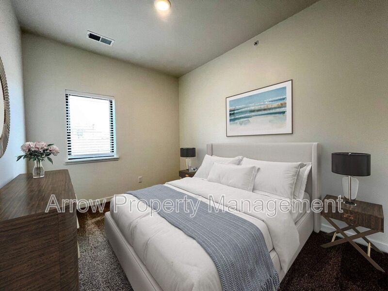 2230 R St #6 - Photo 5 of 11