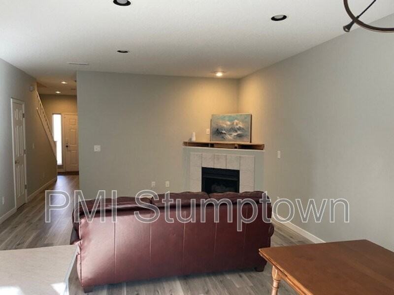 16140 Nw Fescue Ct - Photo 3 of 19