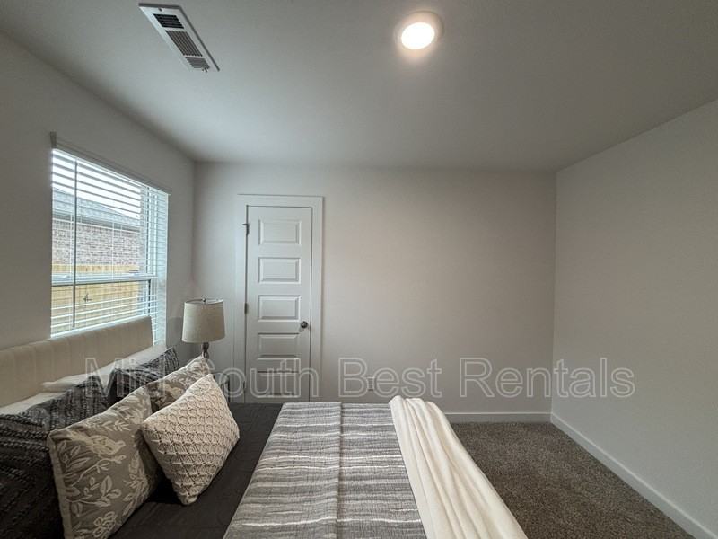 260 Alyece Ln - Photo 5 of 28