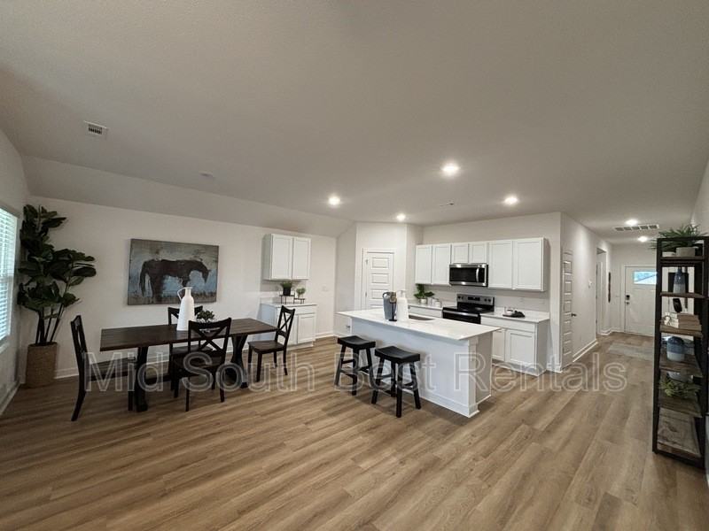 260 Alyece Ln - Photo 6 of 28