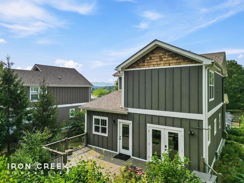 85 Beaver Drive - Photo 3 of 36