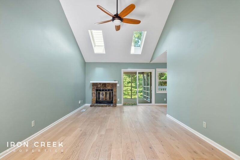 8 Briar Knoll Ct - Photo 5 of 30