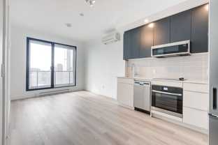 1001 Rue Lucien-L'Allier #2401 - Photo 1 of 1