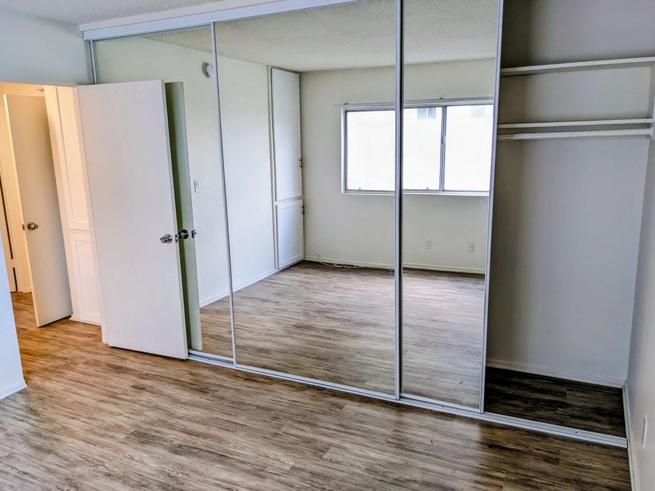 11942 Darlington Avenue - Photo 7 of 35