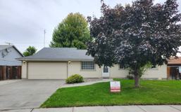 2926 Iris St - Photo 1 of 1