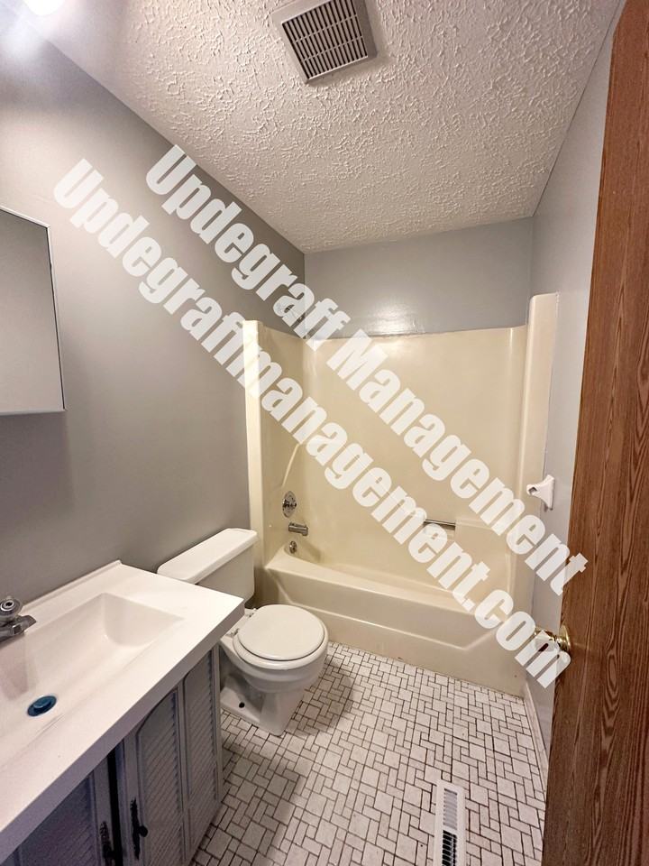 1118-1120 Lake Avenue - Photo 3 of 13