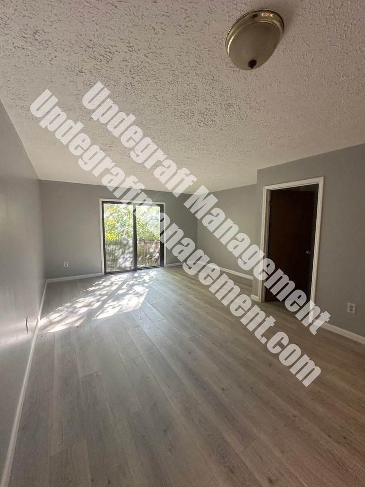 1118-1120 Lake Avenue - Photo 5 of 13