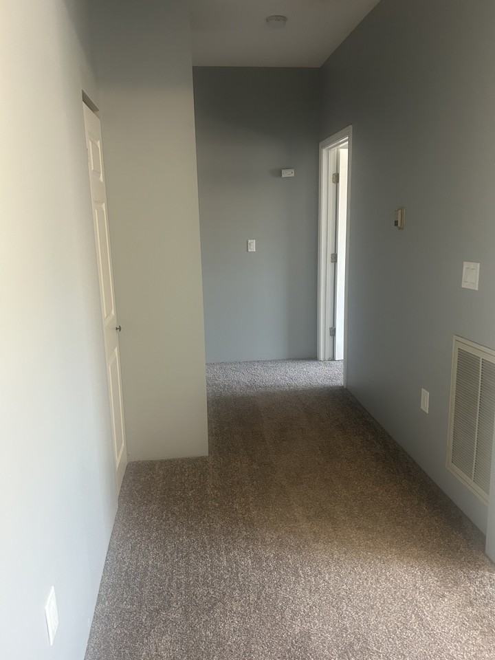 1-5 Lunenburg Street - Photo 4 of 7