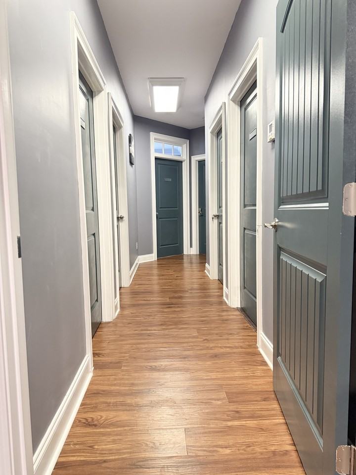 5400 Laurel Springs Parkway - Photo 5 of 14