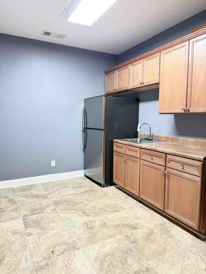 5400 Laurel Springs Parkway - Photo 6 of 14