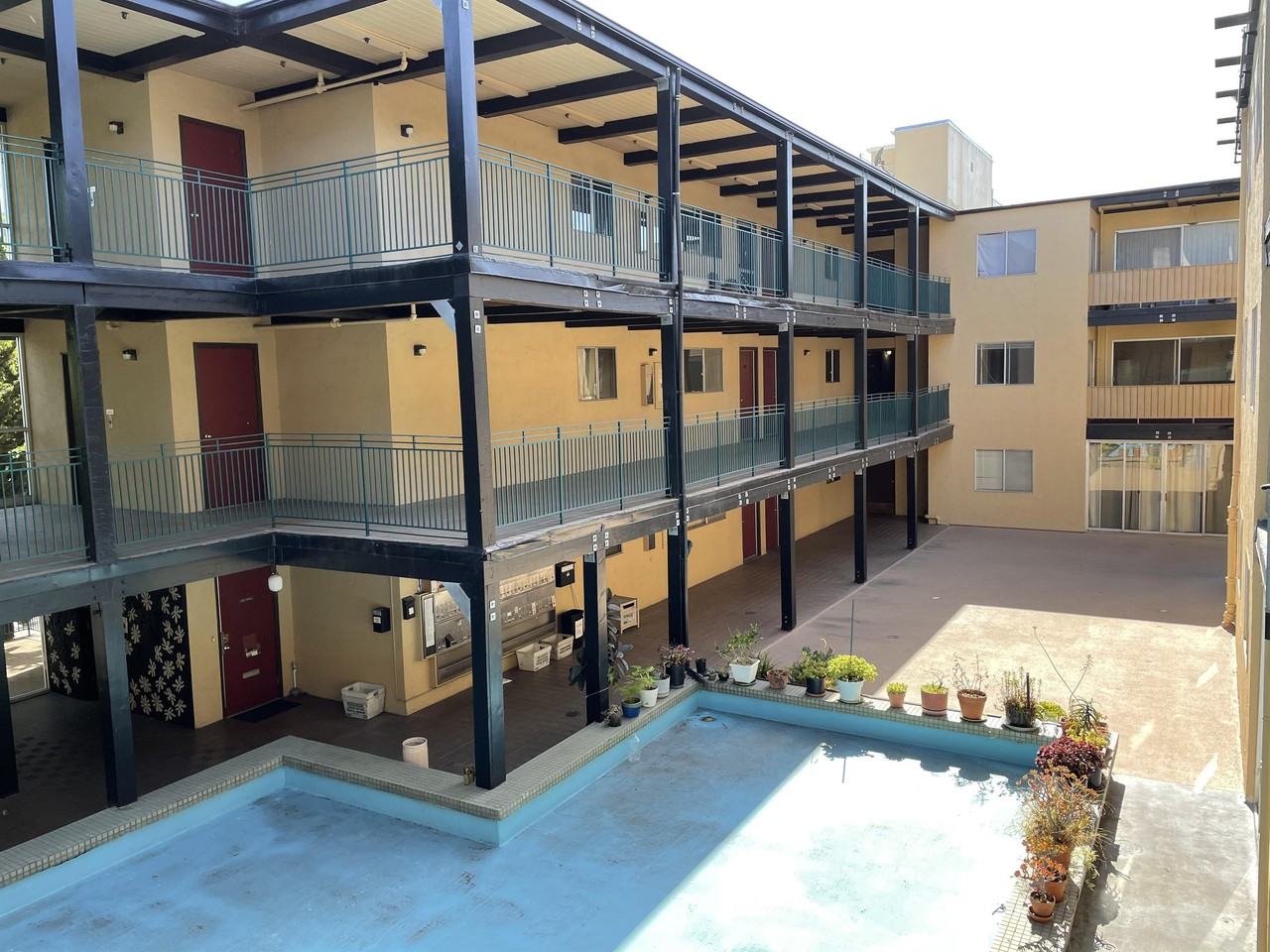 2033 Haste St. - Photo 2 of 5