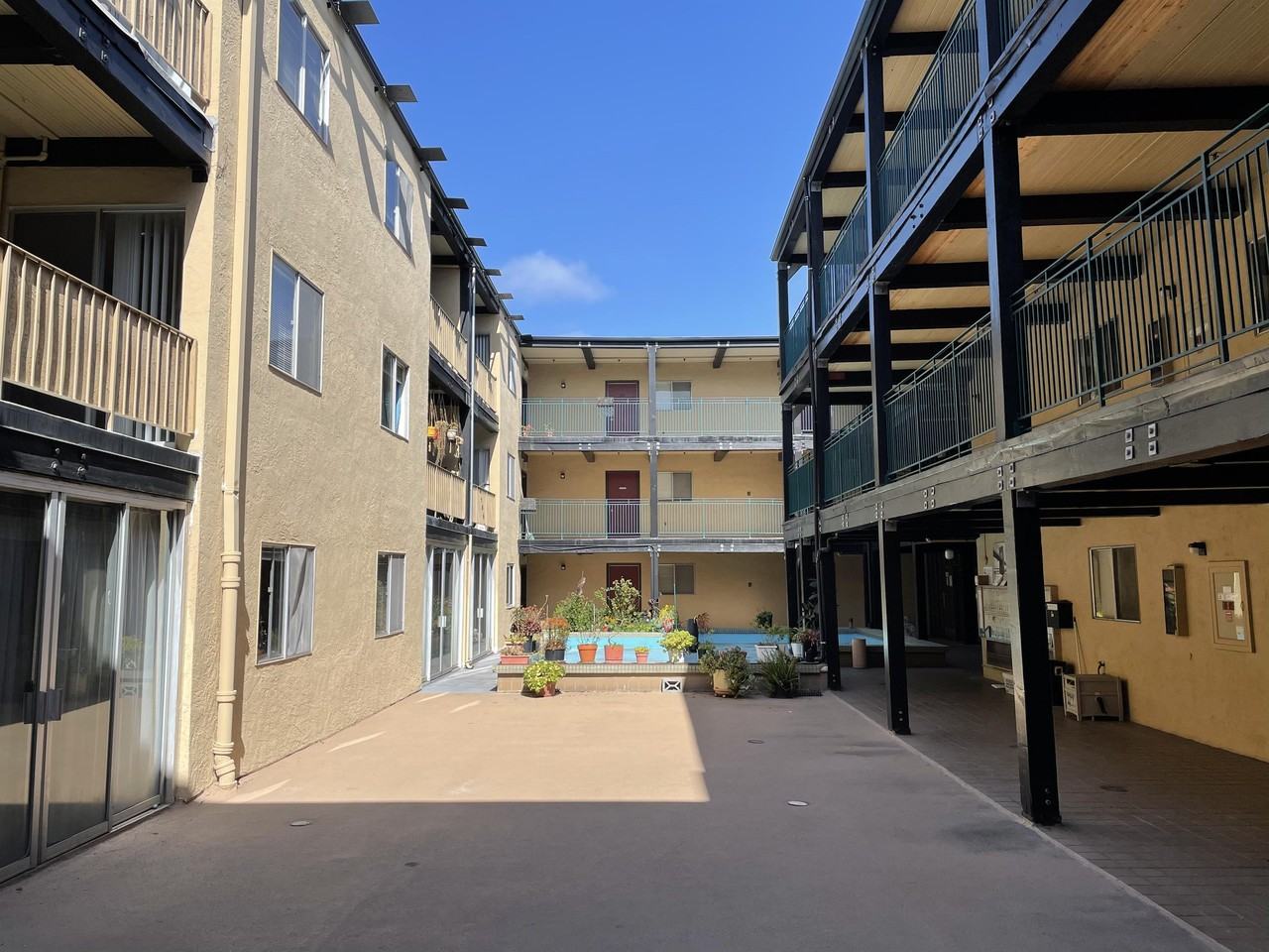 2033 Haste St. - Photo 5 of 5