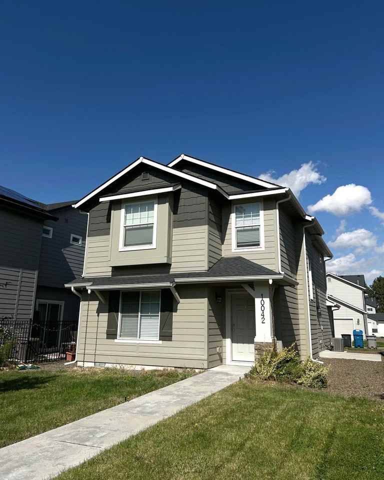 10042 W Smoke Ranch Dr - Photo 2 of 28