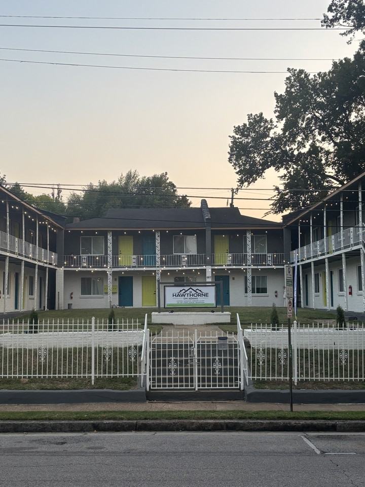 687 Adams Avenue - Photo 3 of 17