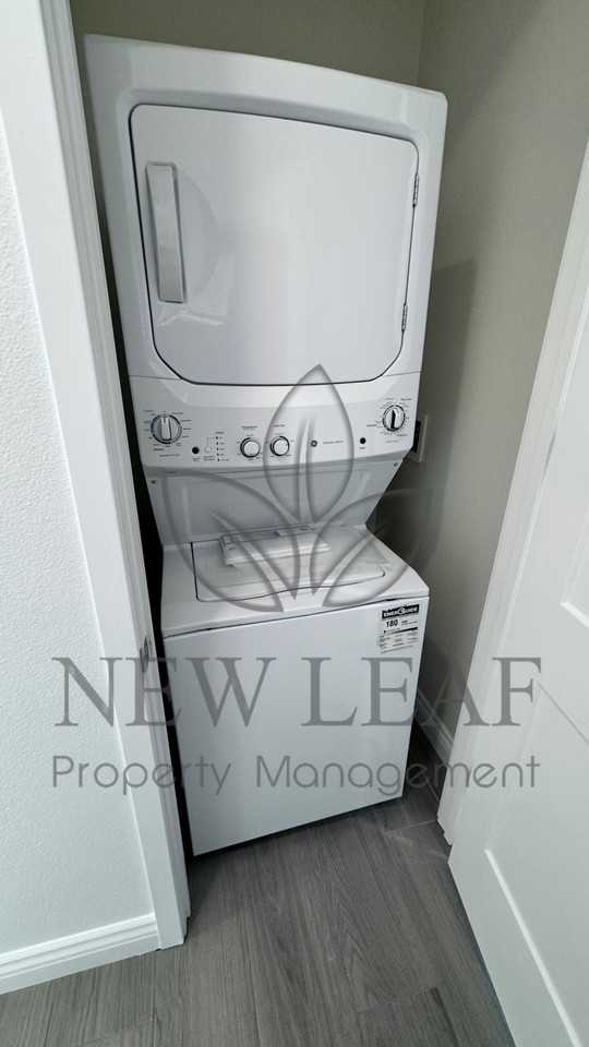 2227 Rose Garden Ct - Photo 4 of 44