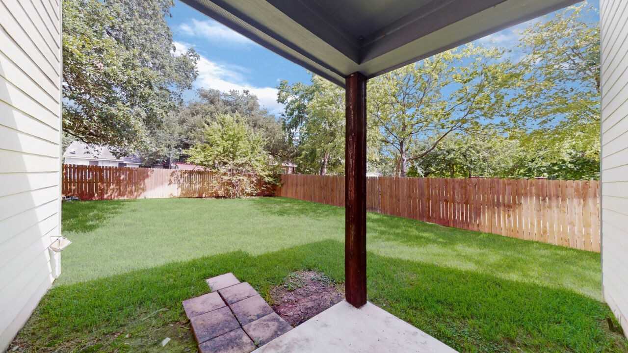 103 Moss Street - Photo 3 of 22