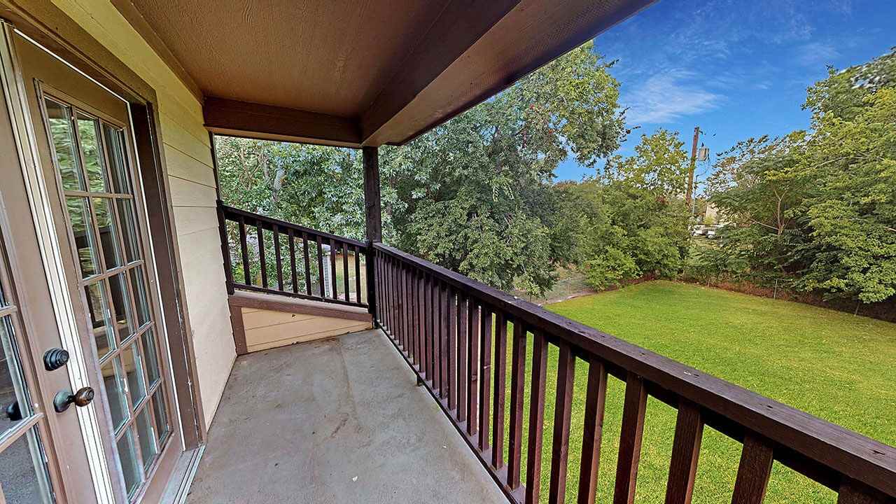 205 Francis Drive - Photo 2 of 22