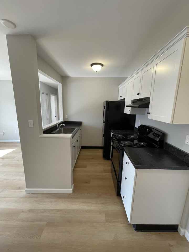 607 6th Avenue - Photo 2 of 15