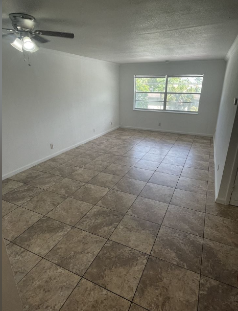 Tropical View Apartments - Photo 4 of 36