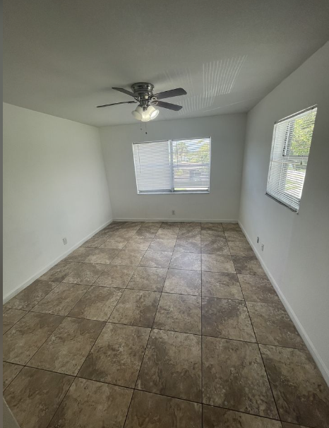 Tropical View Apartments - Photo 7 of 36