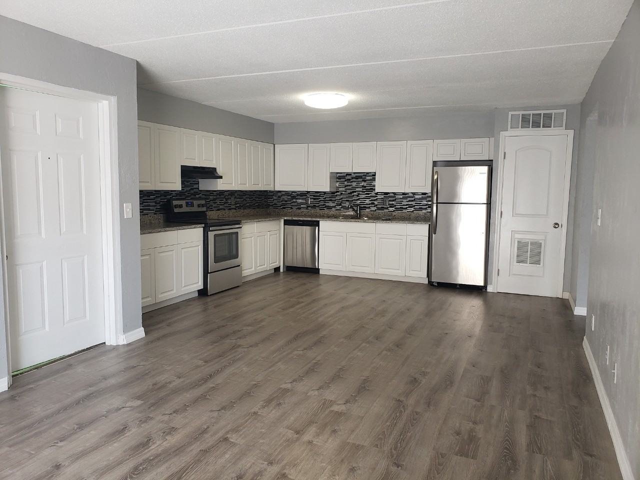 Palmetto Square Apartments - Photo 4 of 13