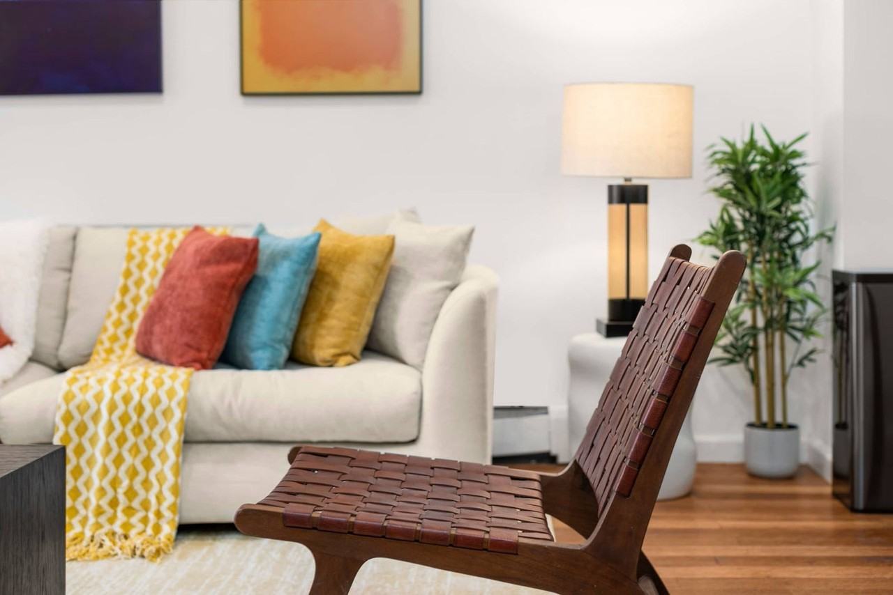 15 Saint Marks Pl #1291588P - Photo 3 of 16