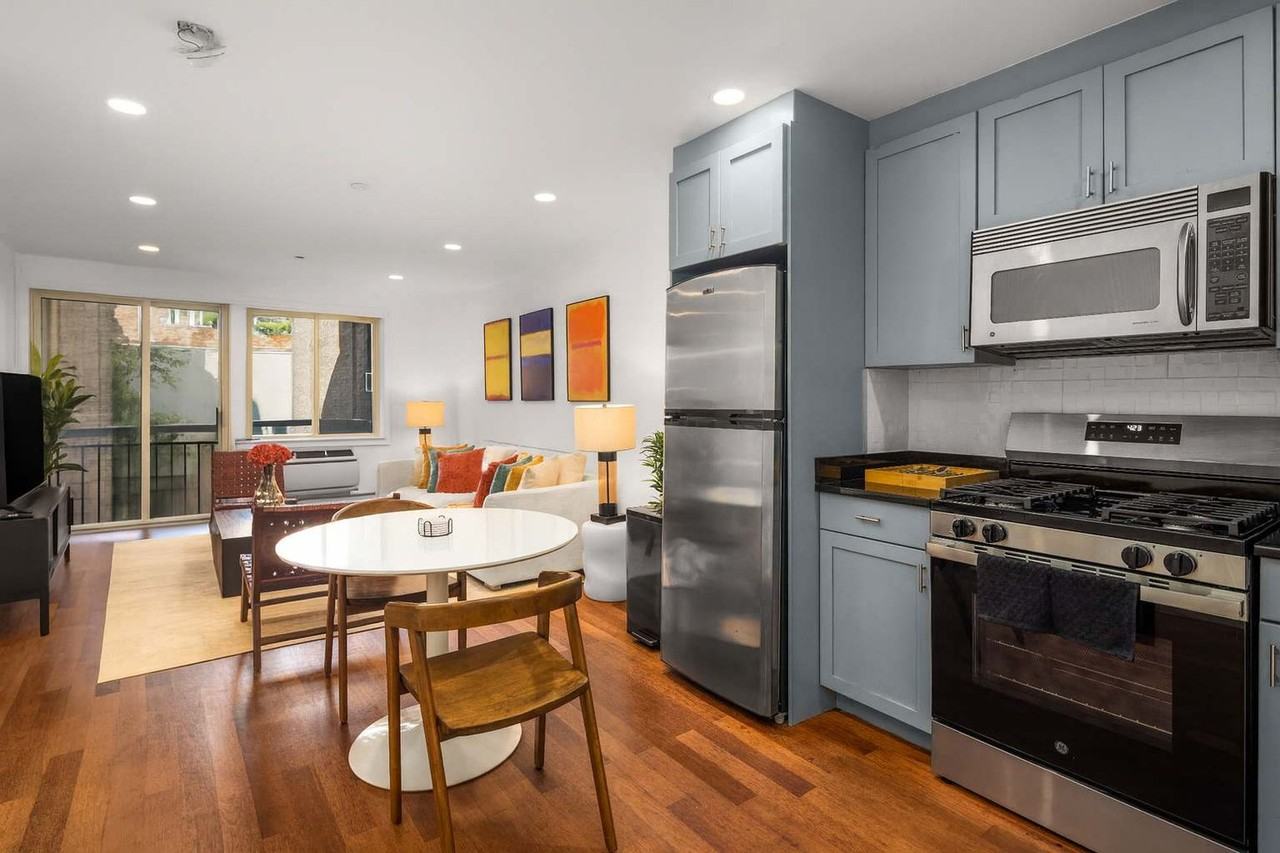 15 Saint Marks Pl #1291588P - Photo 7 of 16