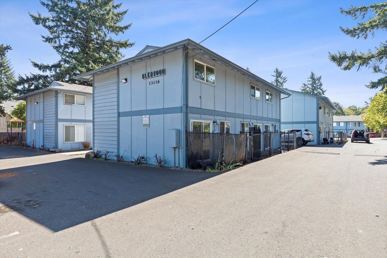 Glenwood on Powell LLC - Photo 6 of 6