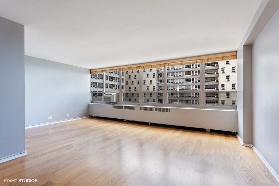 3950 North Lake Shore Drive #1524 - Photo 3 of 16