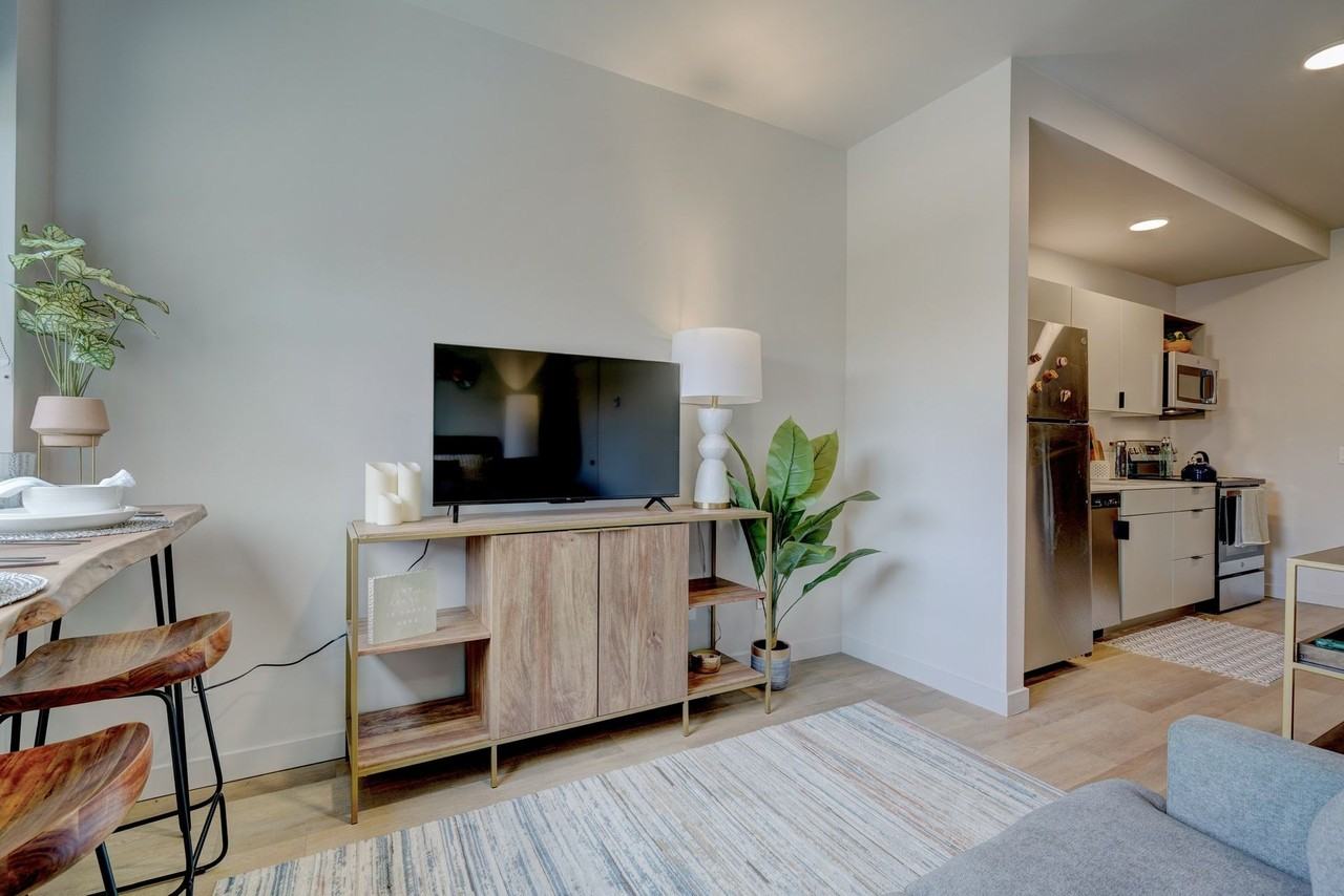 Ayva at Midtown - Photo 7 of 21