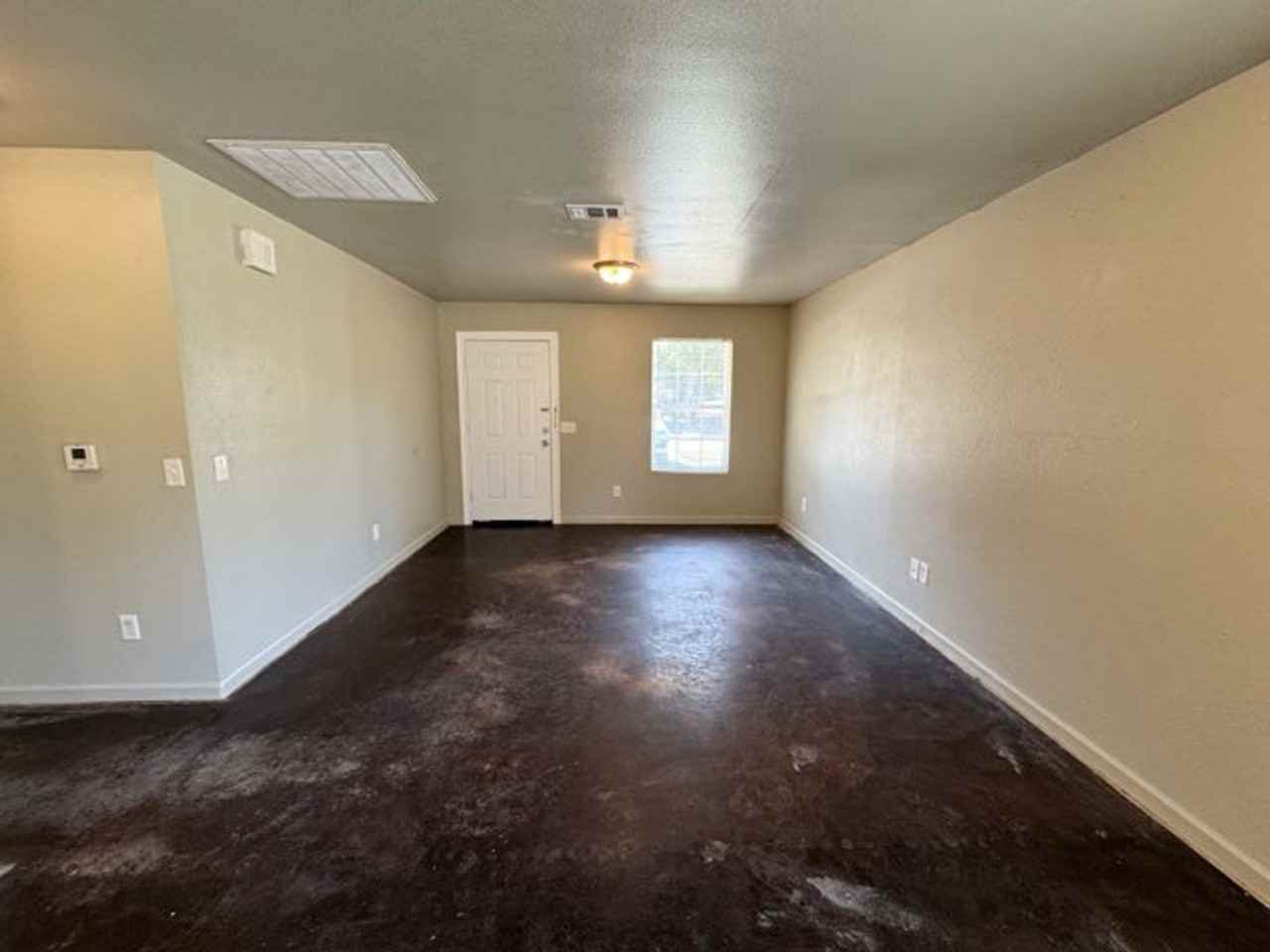 415 Lethia St - Photo 2 of 9