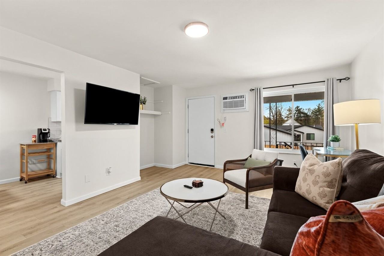 22 2nd St #1032313P - Photo 3 of 31