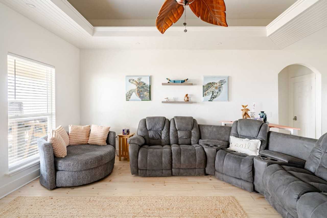 986 Dolly St #1281079P - Photo 3 of 50