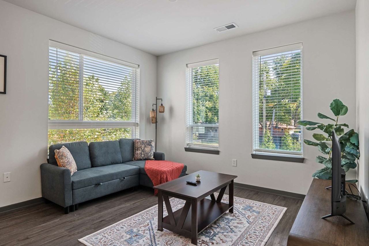 6160 North Rural Street - Photo 2 of 31