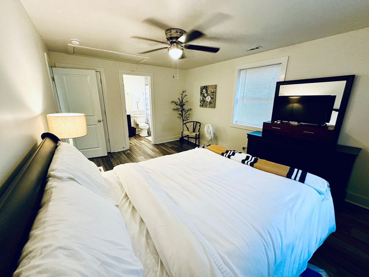 115 Colonial Ave #1234788P - Photo 3 of 9