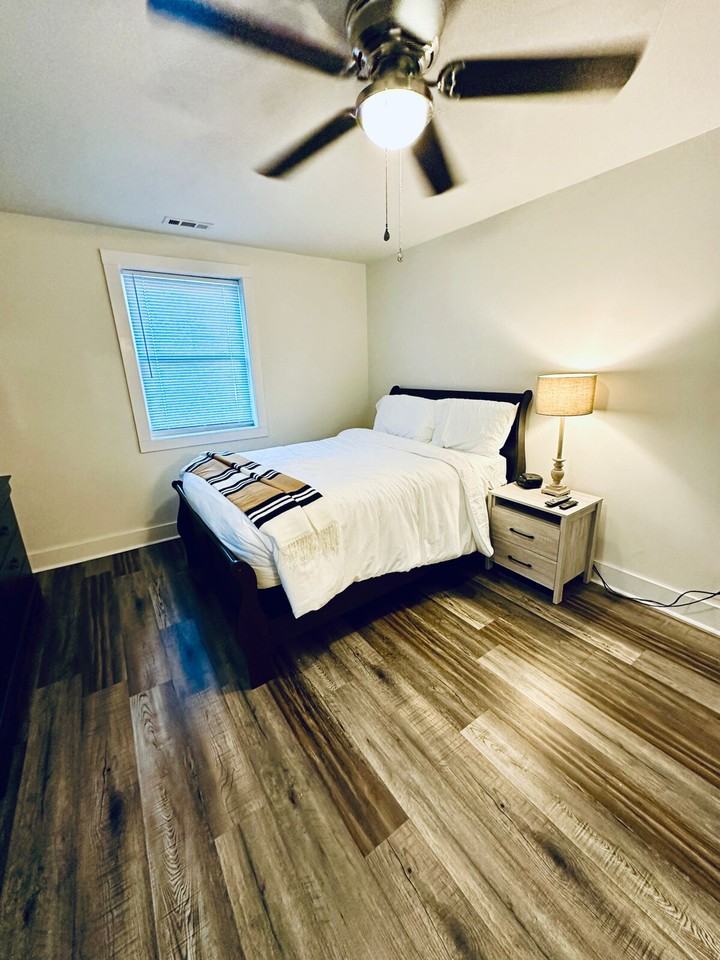 115 Colonial Ave #1234788P - Photo 4 of 9