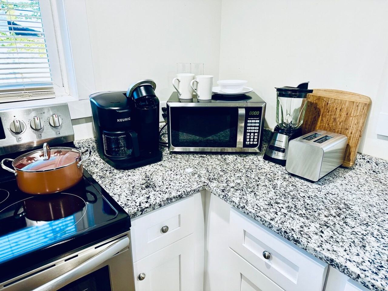 115 Colonial Ave #1234788P - Photo 7 of 9