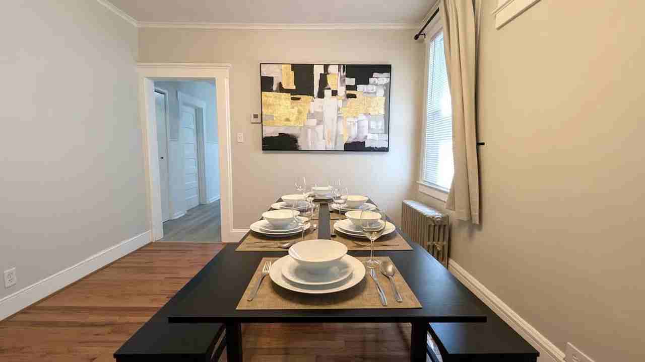 205 S Essex Ave #1301597P - Photo 4 of 36