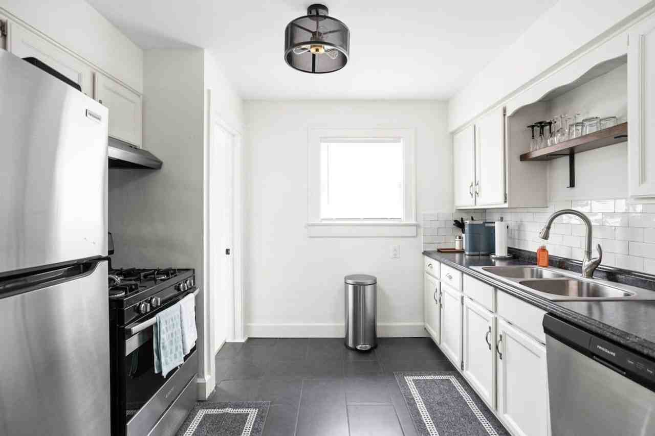 6115 Ralston Avenue #1303758P - Photo 4 of 31